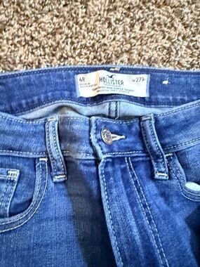 Hollister Women's Dark Blue High-Rise Jeans